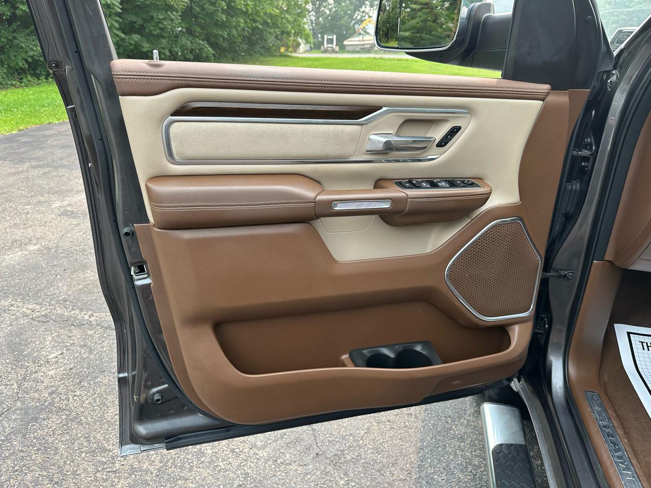 RAM 1500 Laramie Crew Cab LWB 4WD 2021