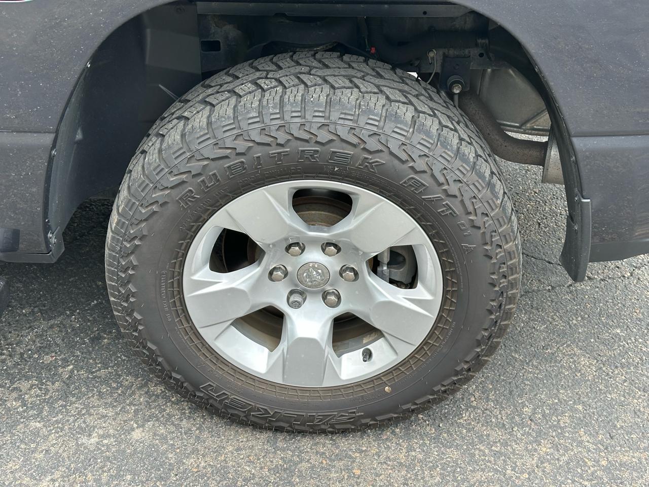 RAM 1500 Big Horn Crew Cab LWB 4WD 2020