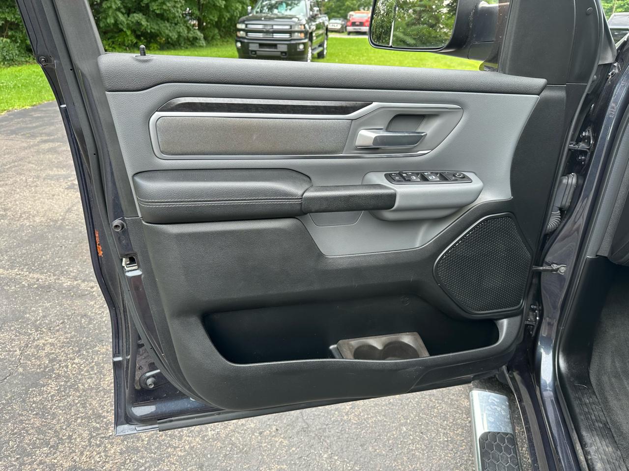 RAM 1500 Big Horn Crew Cab LWB 4WD 2020