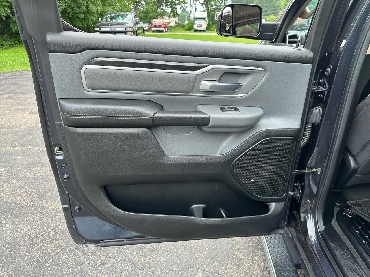 RAM 1500 Big Horn Crew Cab LWB 4WD 2020