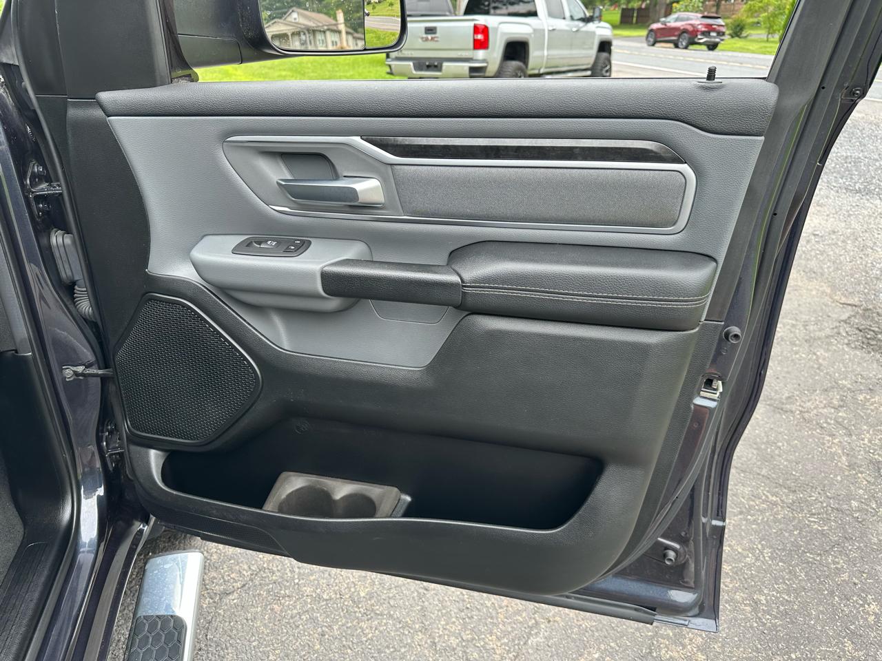 RAM 1500 Big Horn Crew Cab LWB 4WD 2020