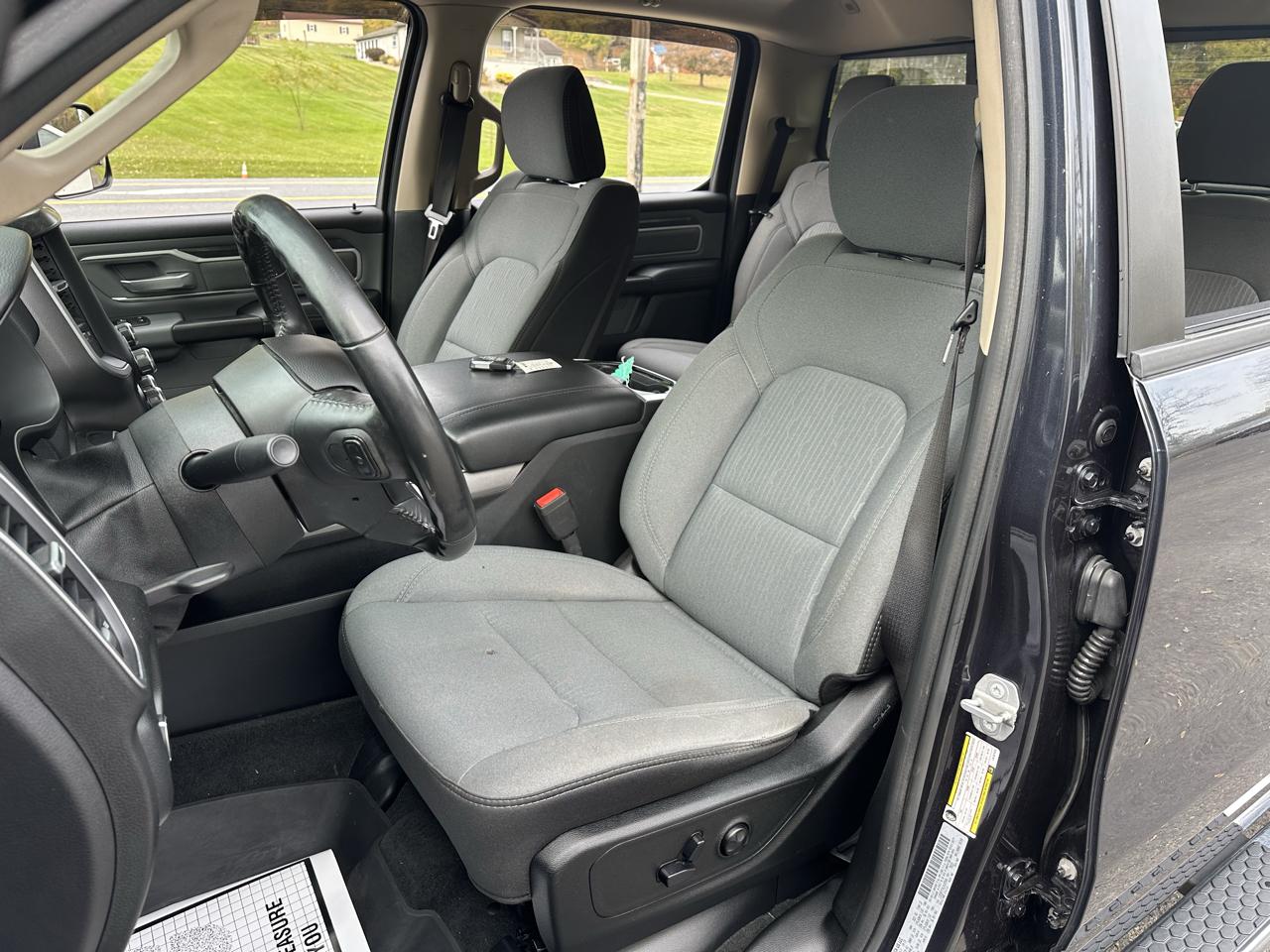 RAM 1500 Big Horn Crew Cab LWB 4WD 2020