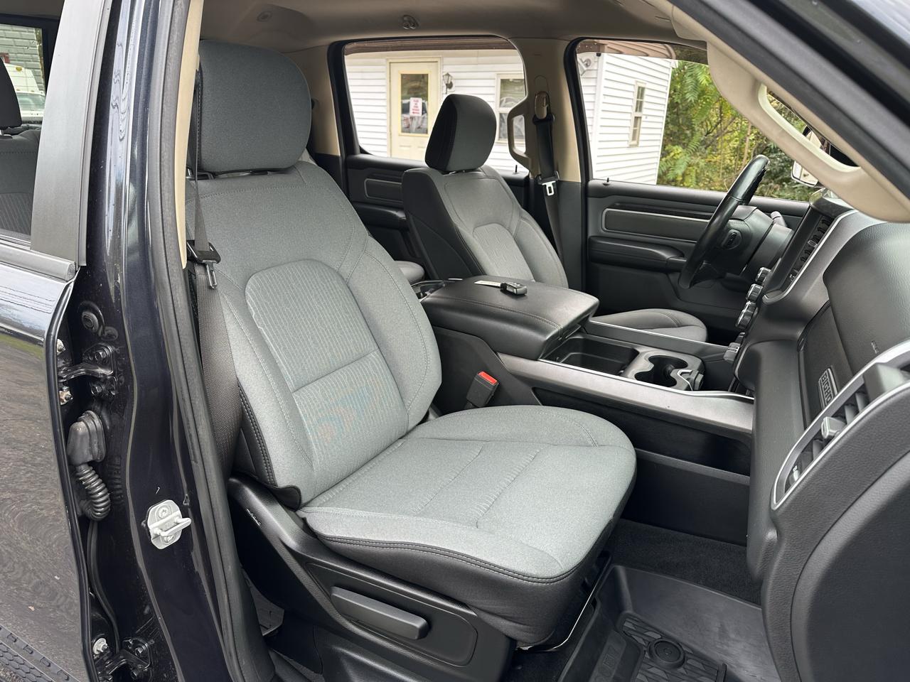 RAM 1500 Big Horn Crew Cab LWB 4WD 2020