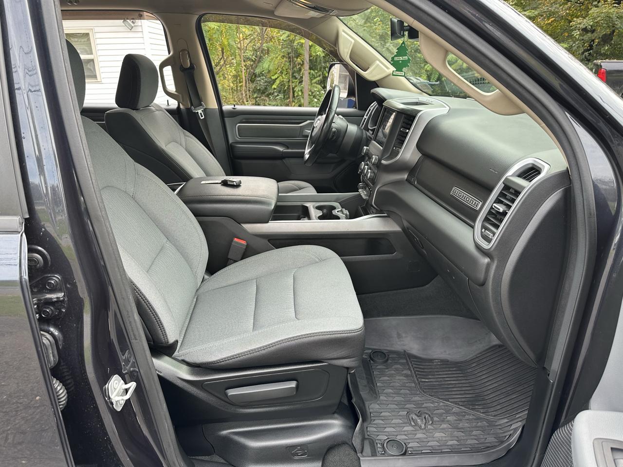 RAM 1500 Big Horn Crew Cab LWB 4WD 2020