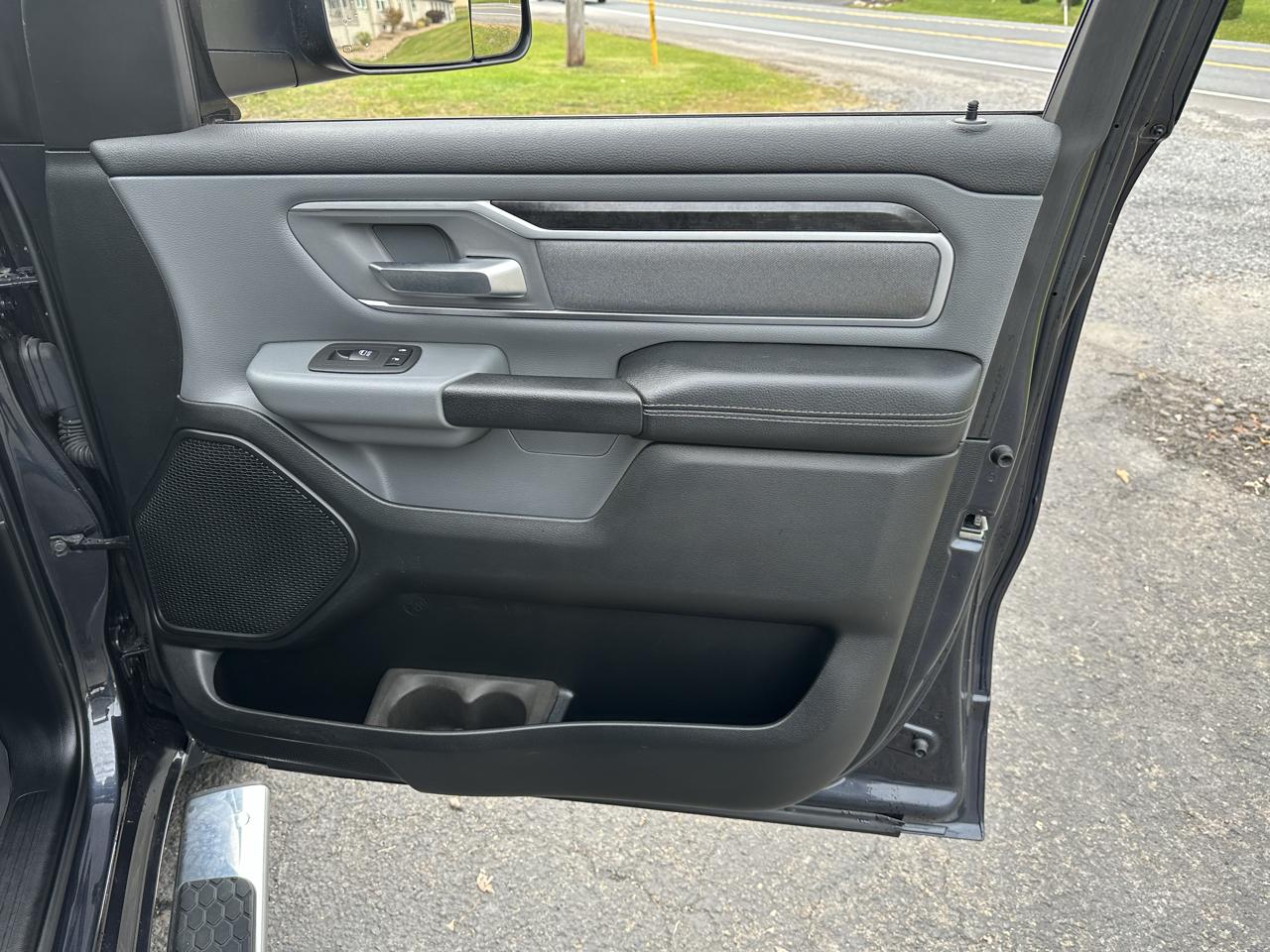 RAM 1500 Big Horn Crew Cab LWB 4WD 2020