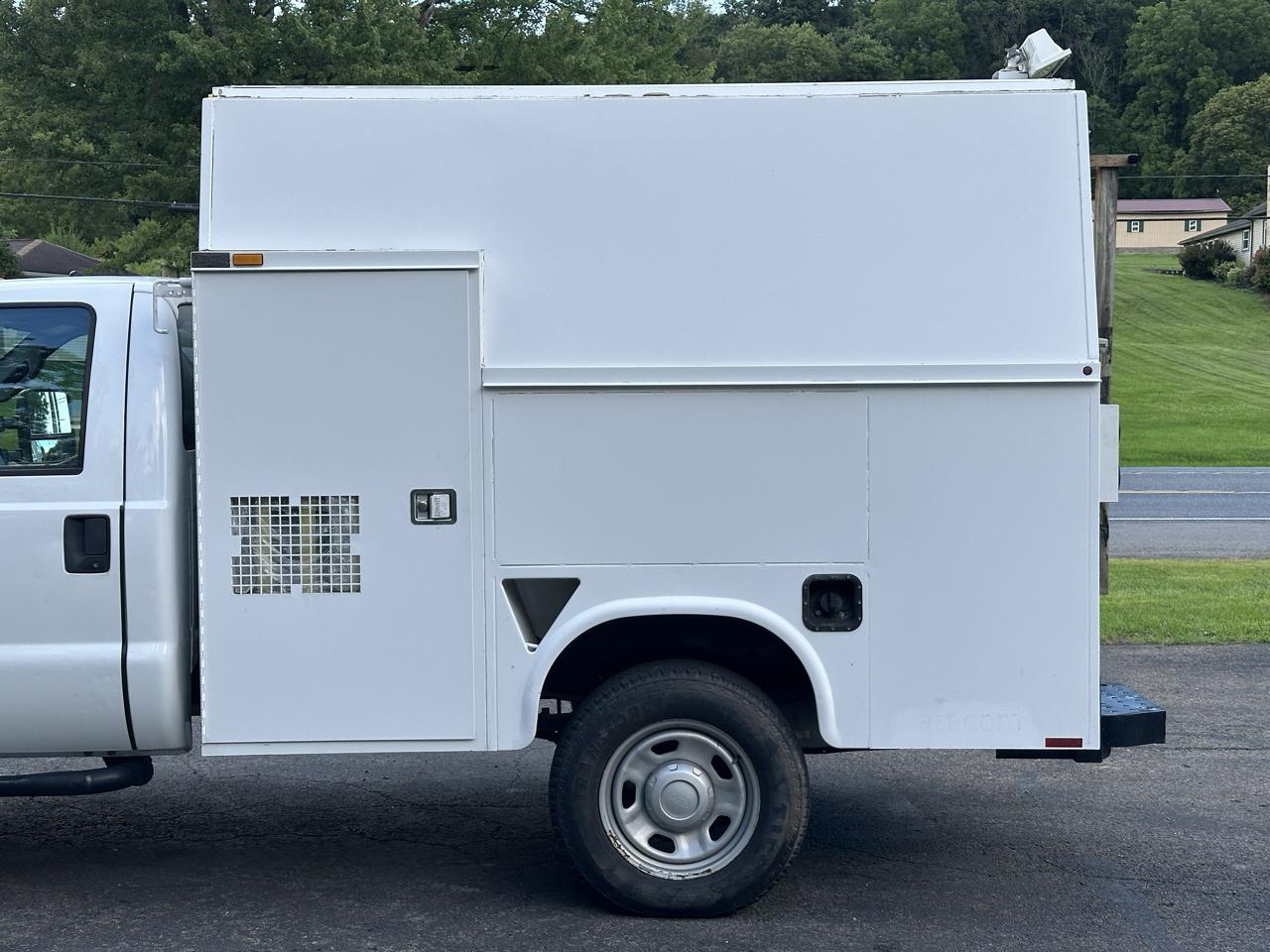 Ford F-350 SD XL 4WD 2011