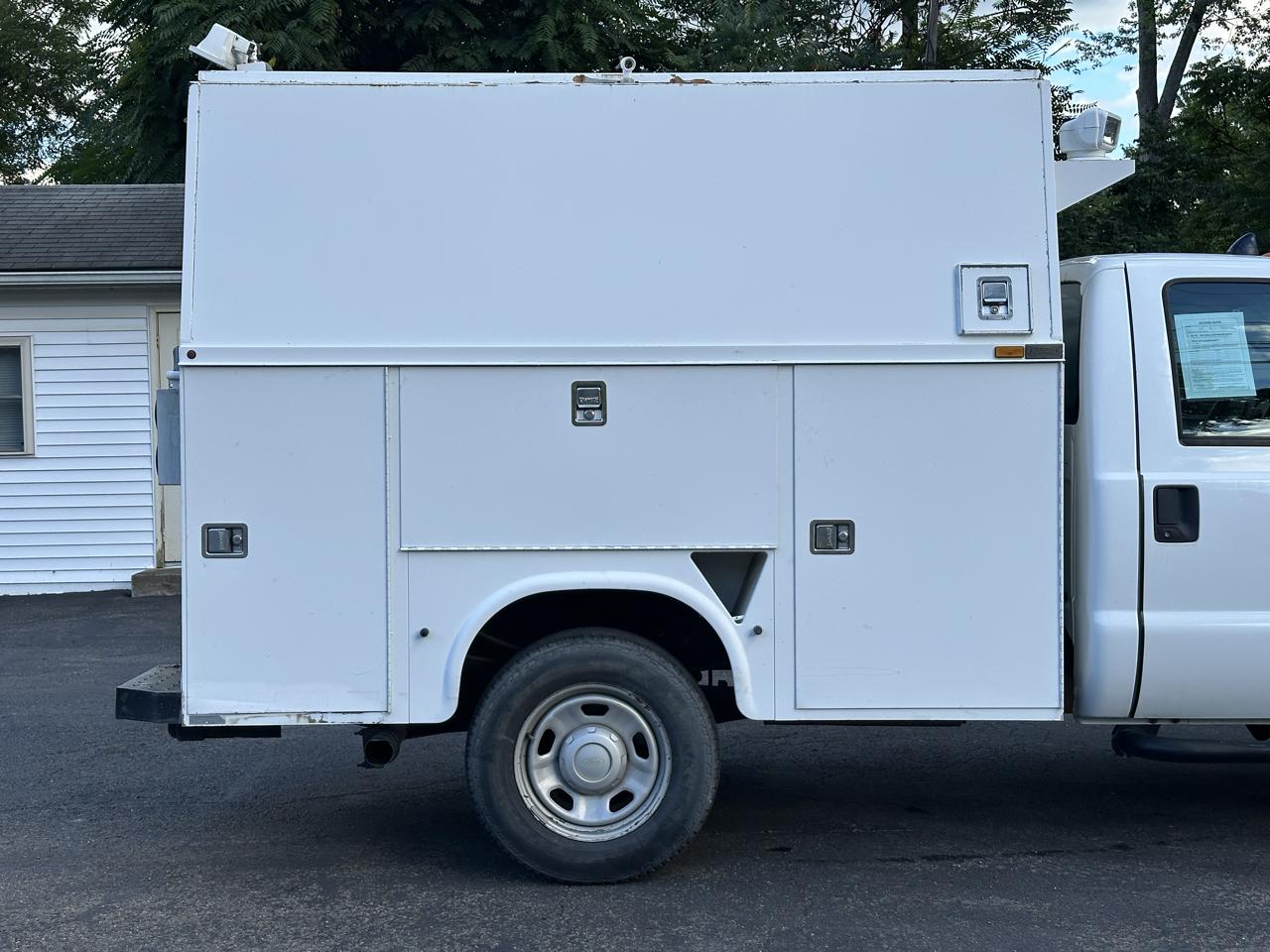 Ford F-350 SD XL 4WD 2011
