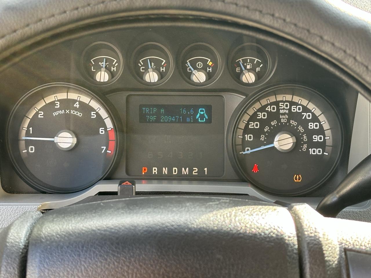 Ford F-350 SD XL 4WD 2011