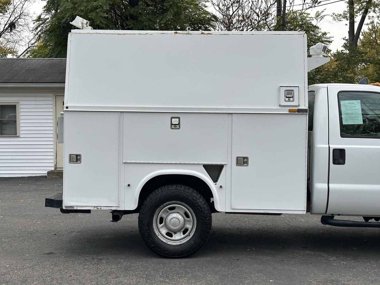 Ford F-350 SD XL 4WD 2011