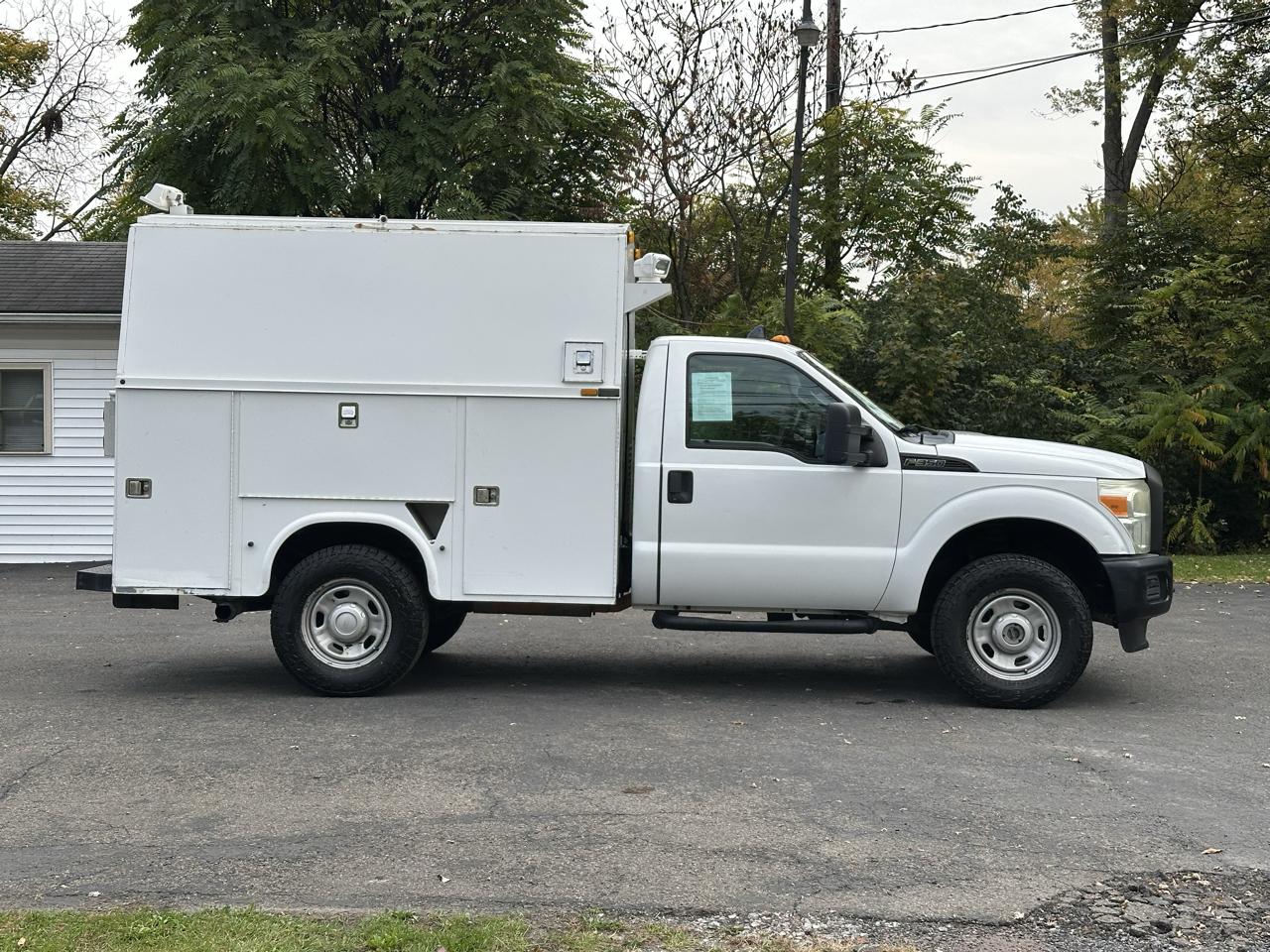 Ford F-350 SD XL 4WD 2011