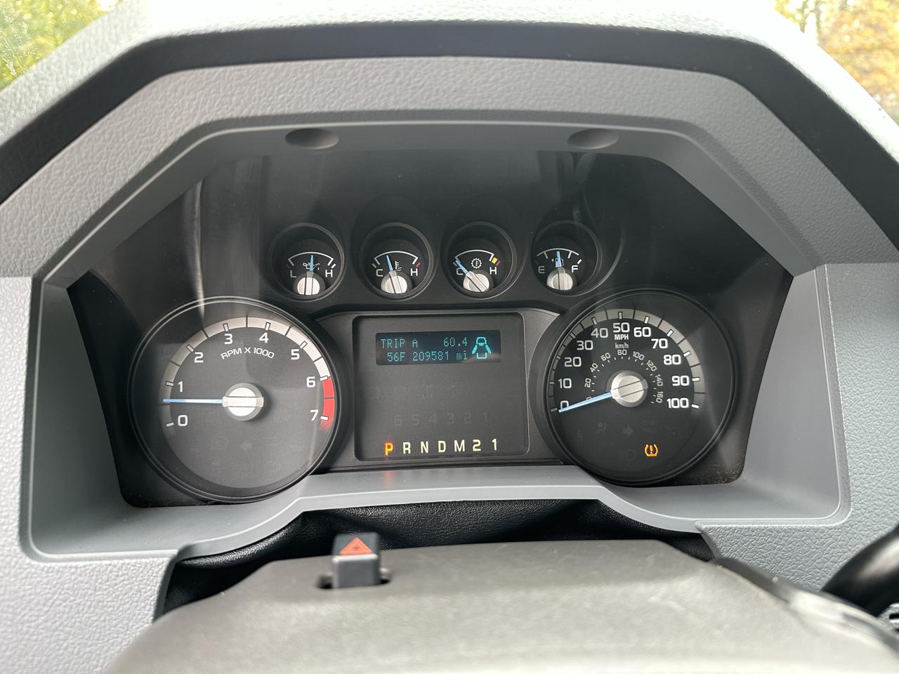 Ford F-350 SD XL 4WD 2011
