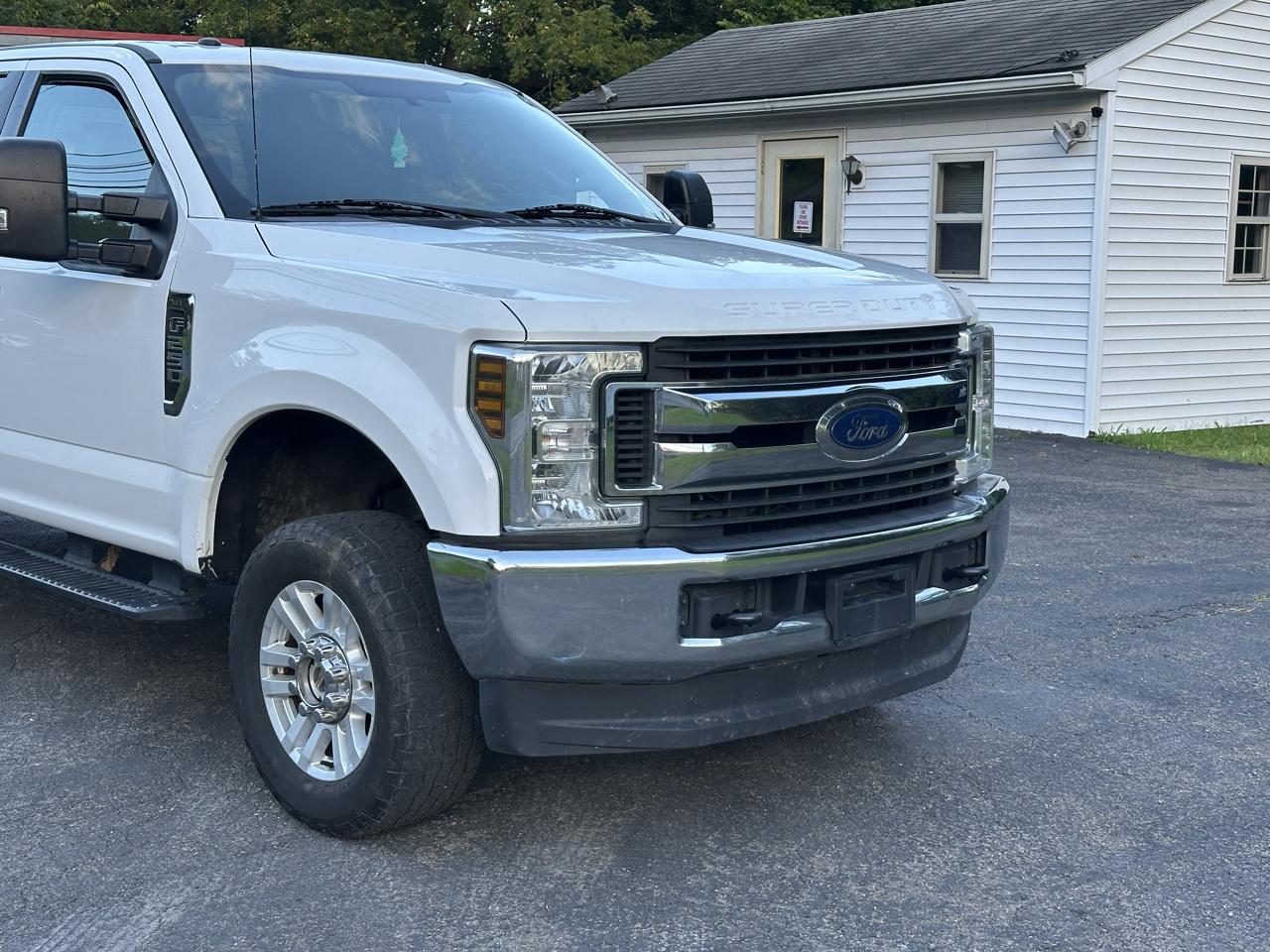Ford F-250 SD XLT Crew Cab 4WD 2019
