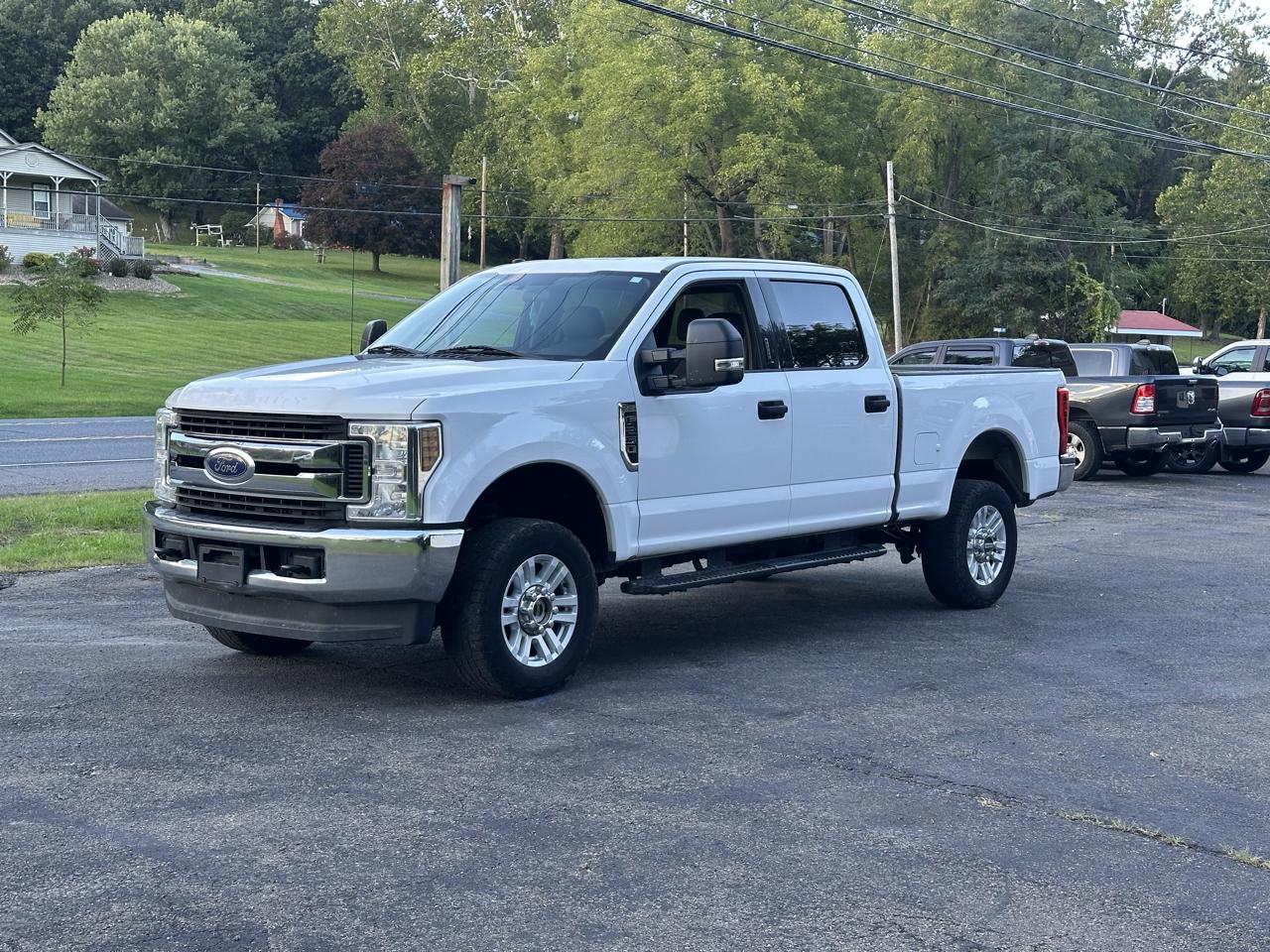 Ford F-250 SD XLT Crew Cab 4WD 2019