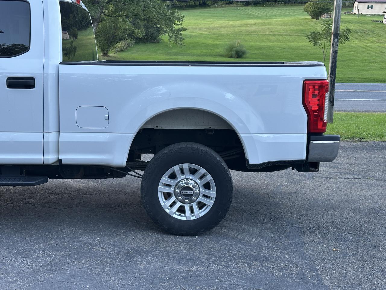 Ford F-250 SD XLT Crew Cab 4WD 2019