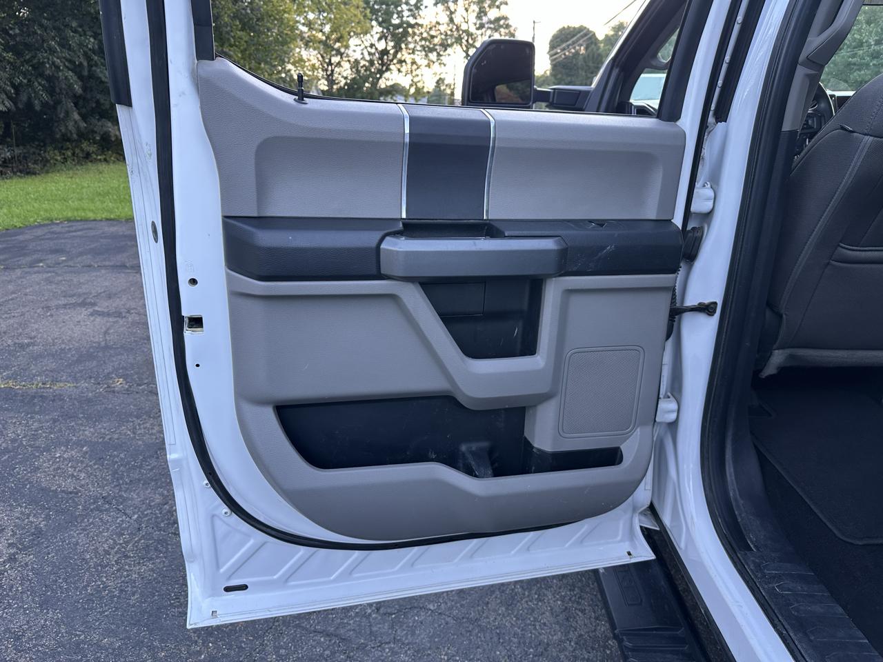 Ford F-250 SD XLT Crew Cab 4WD 2019