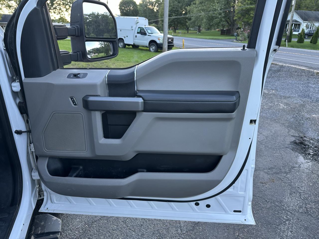 Ford F-250 SD XLT Crew Cab 4WD 2019