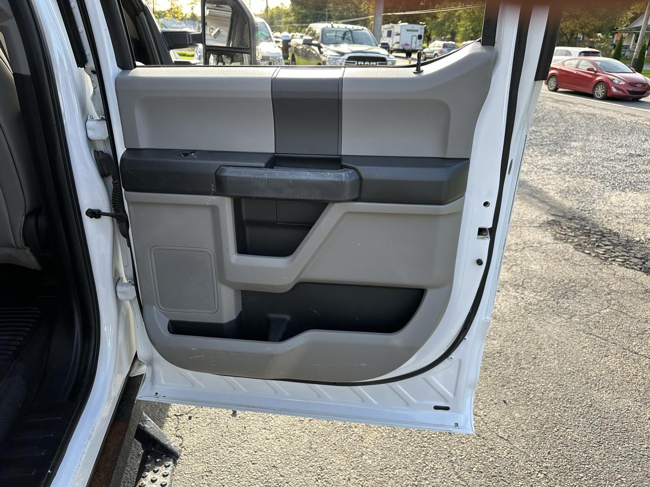Ford F-250 SD XL Crew Cab Long Bed 4WD 2017