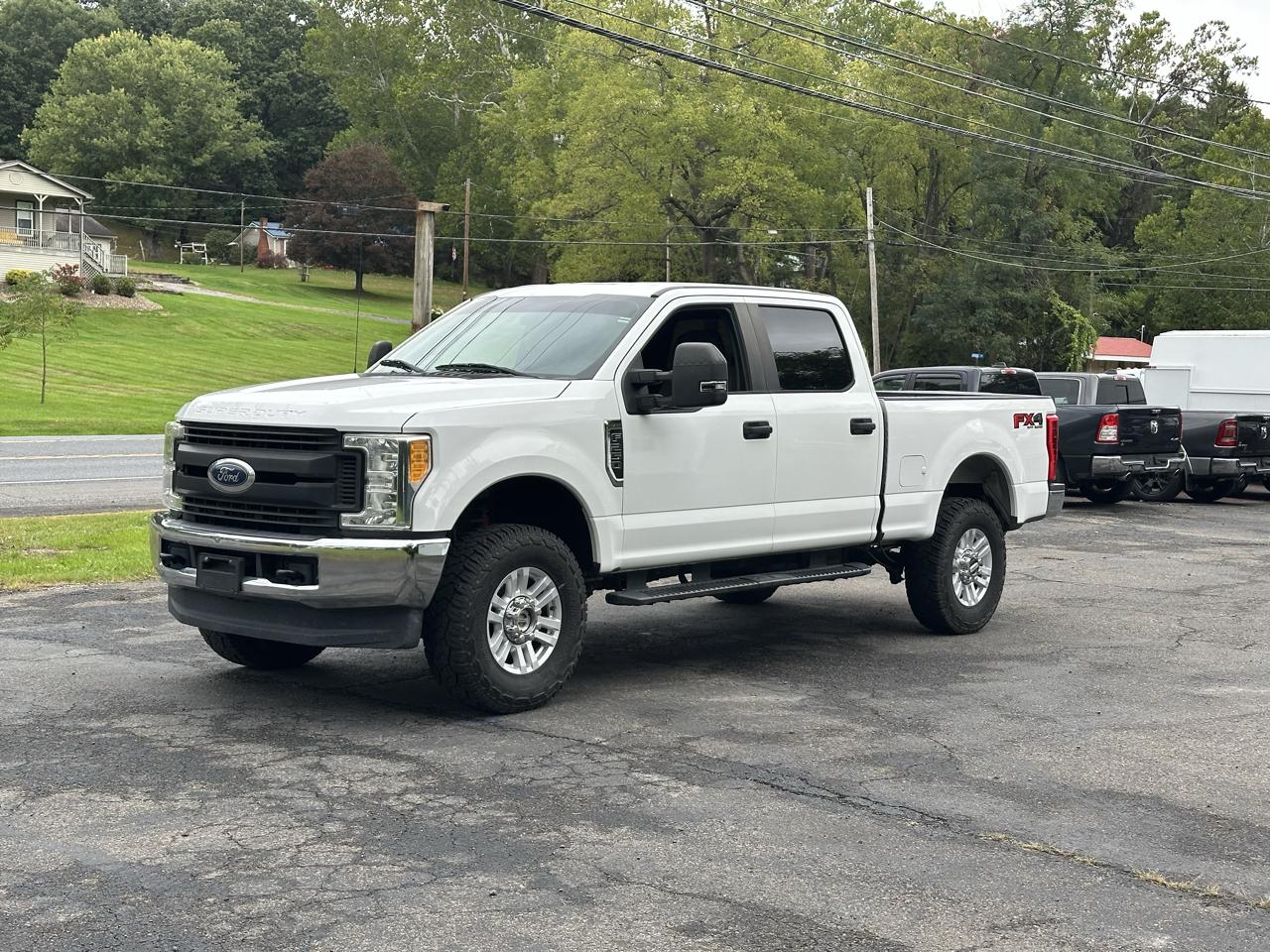 Ford F-250 SD XL Crew Cab 4WD 2017