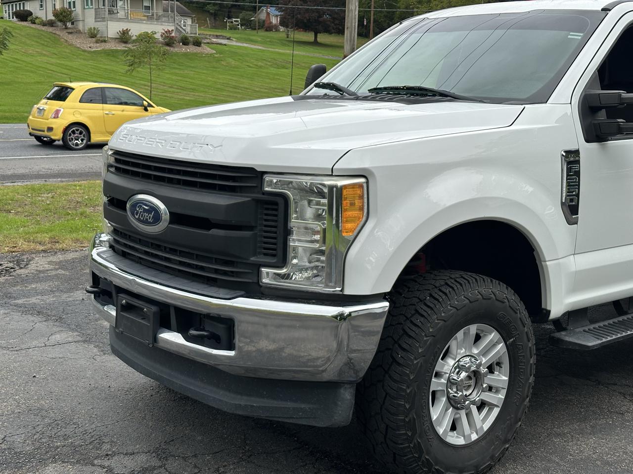 Ford F-250 SD XL Crew Cab 4WD 2017