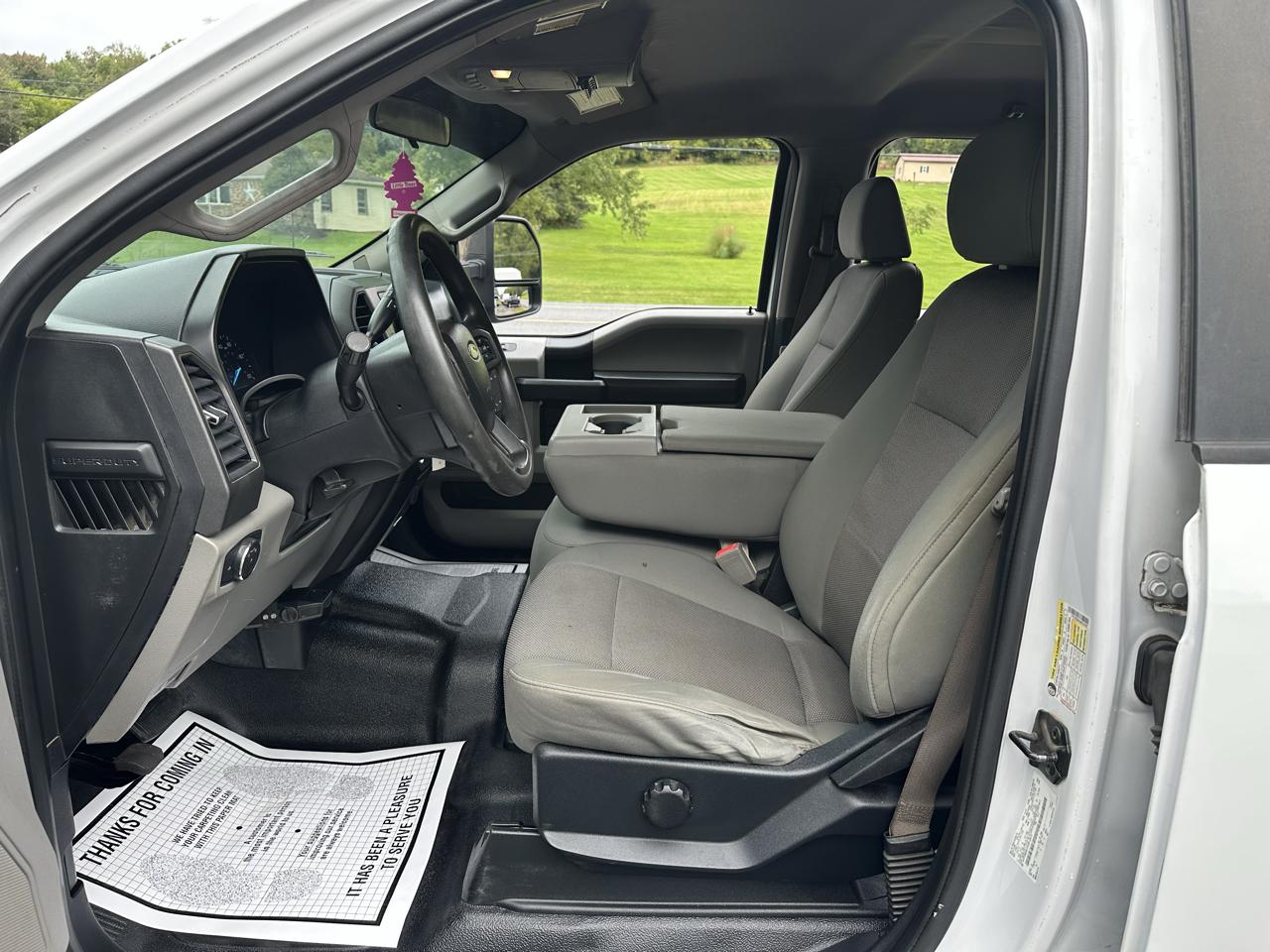 Ford F-250 SD XL Crew Cab 4WD 2017
