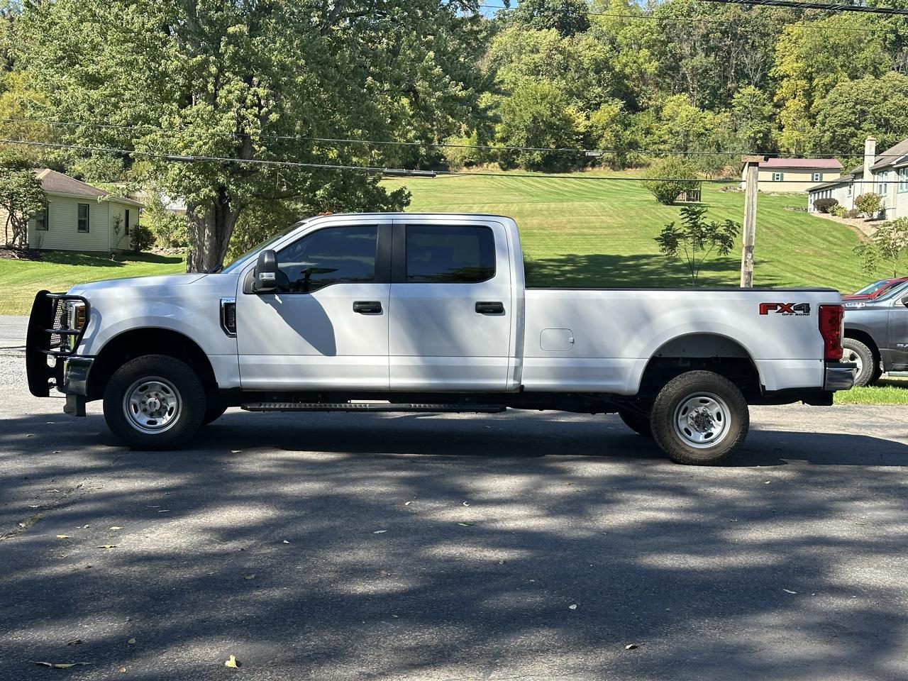 Ford F-250 SD XL Crew Cab Long Bed 4WD 2019