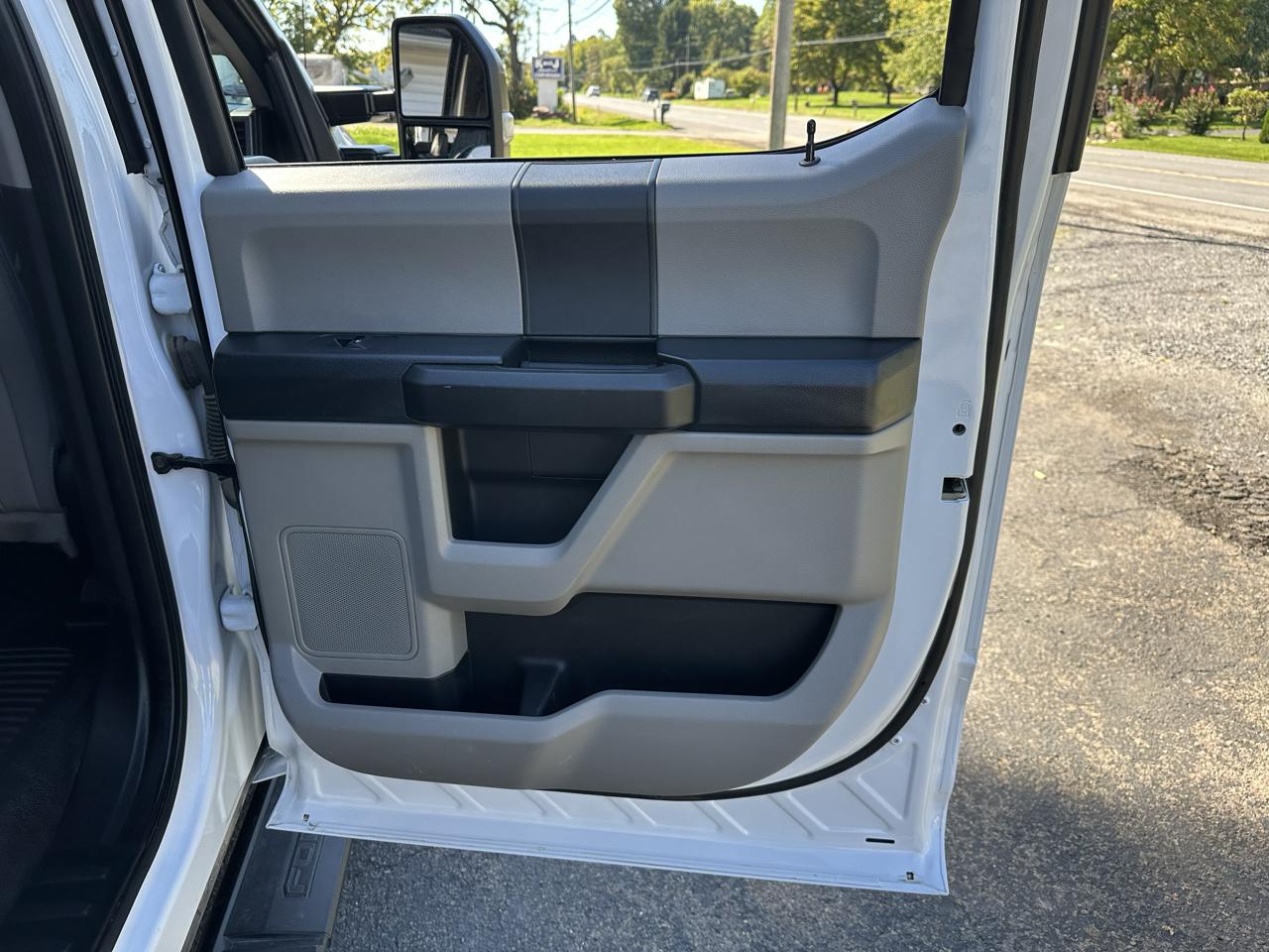 Ford F-250 SD XL Crew Cab Long Bed 4WD 2019