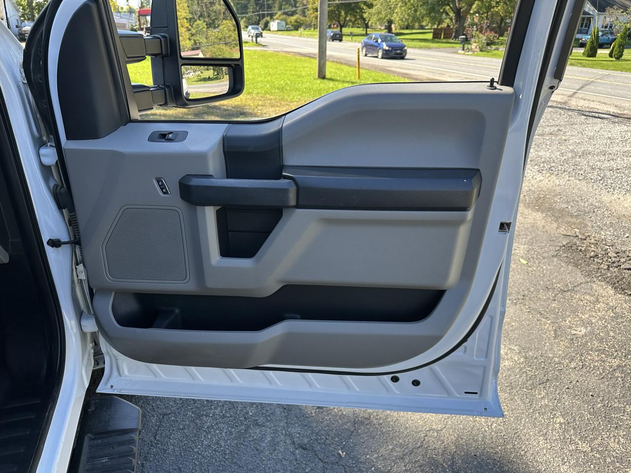 Ford F-250 SD XL Crew Cab Long Bed 4WD 2019