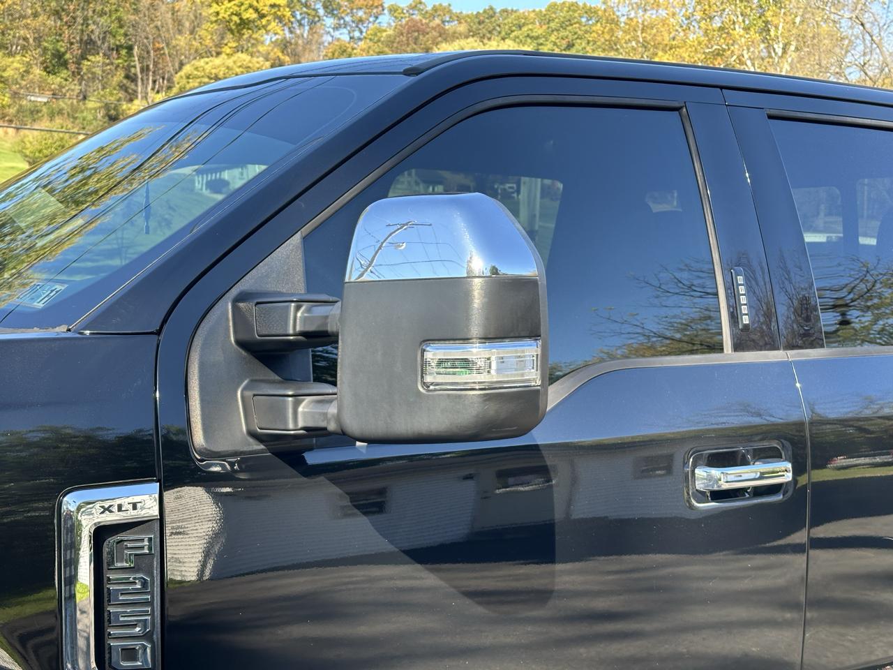 Ford F-250 SD XLT Crew Cab 4WD 2018