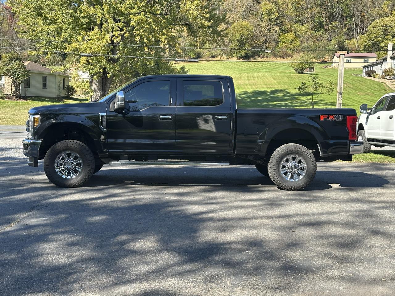 Ford F-250 SD XLT Crew Cab 4WD 2018