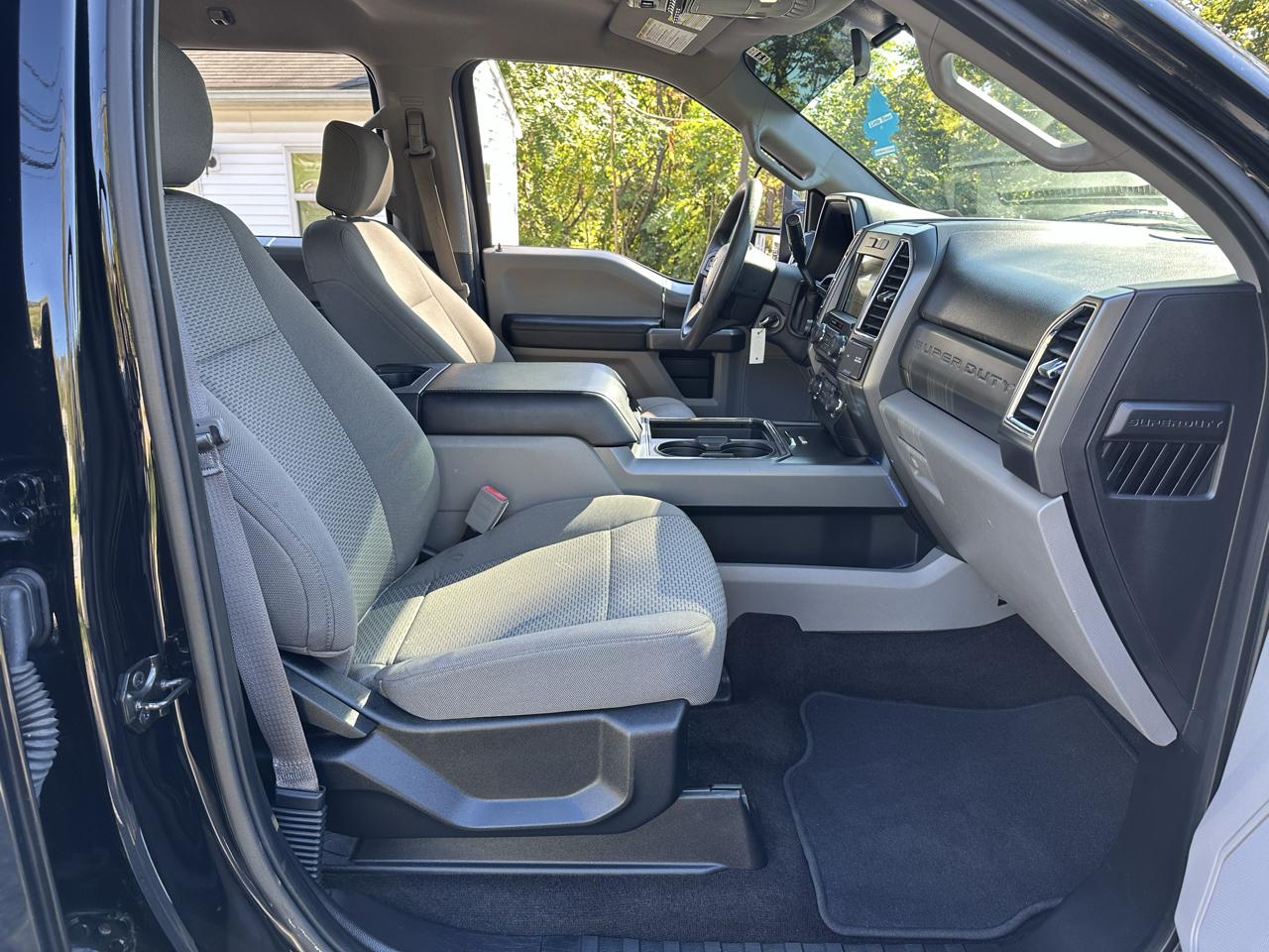 Ford F-250 SD XLT Crew Cab 4WD 2018