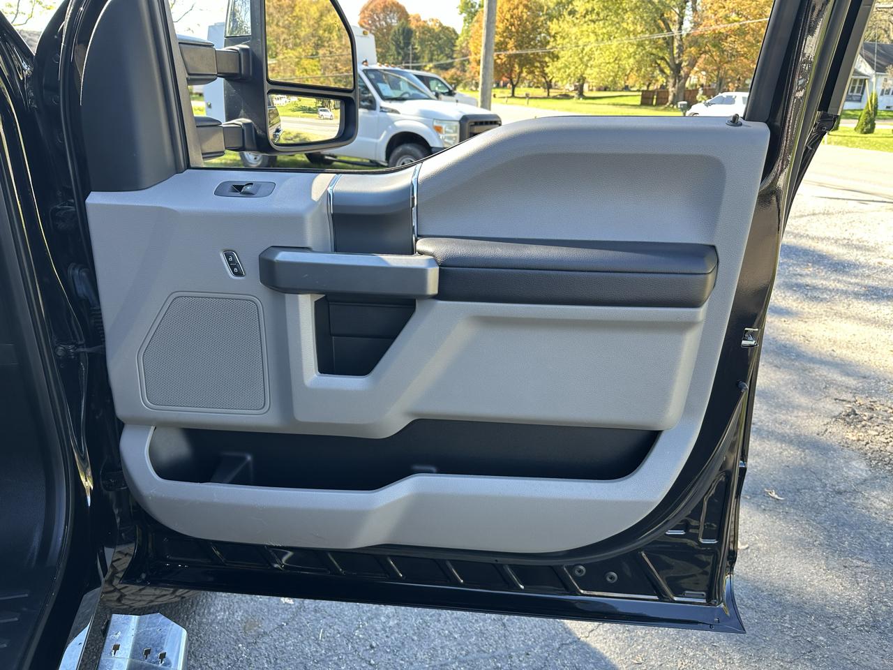 Ford F-250 SD XLT Crew Cab 4WD 2018