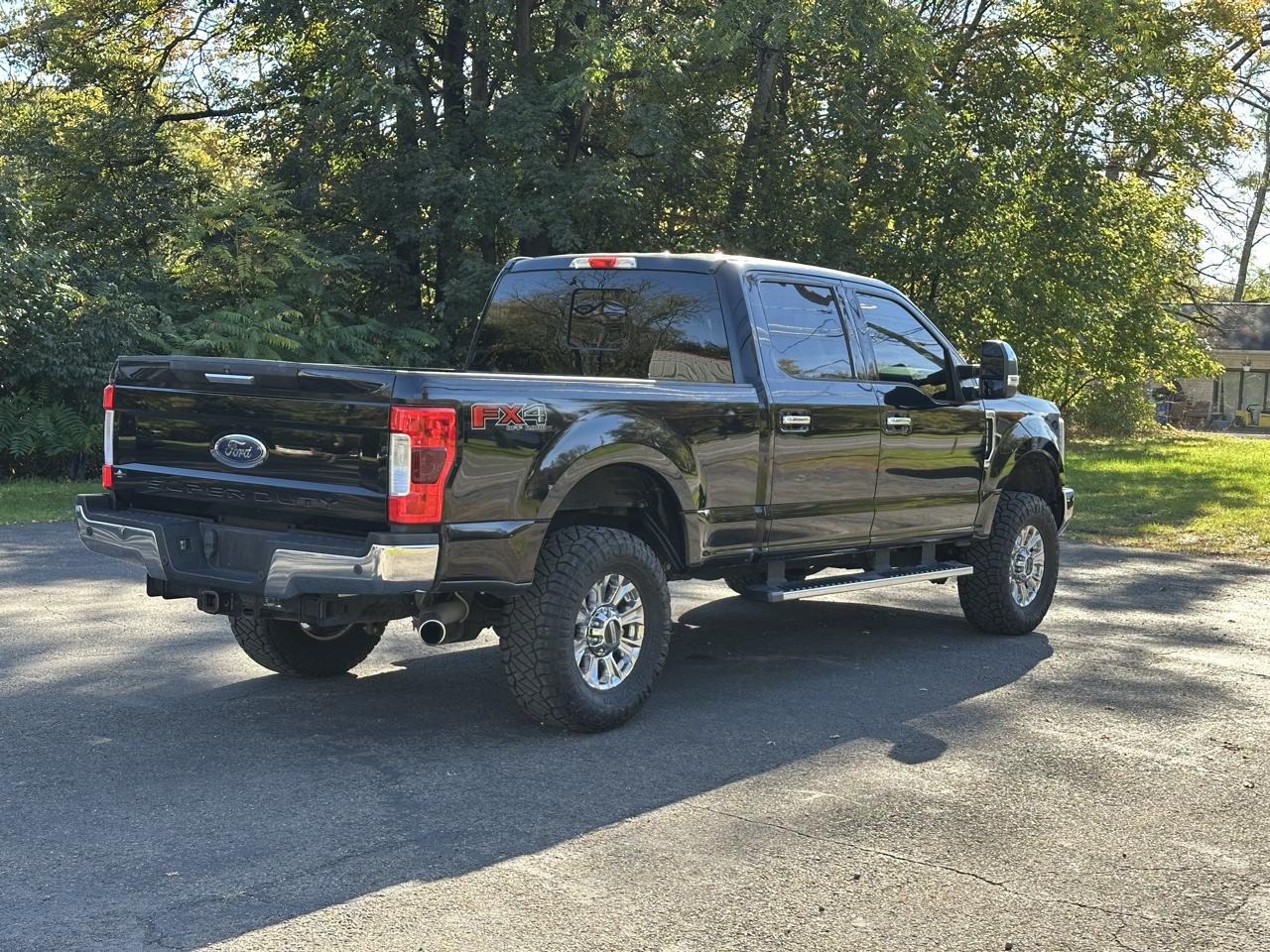 Ford F-250 SD XLT Crew Cab 4WD 2018