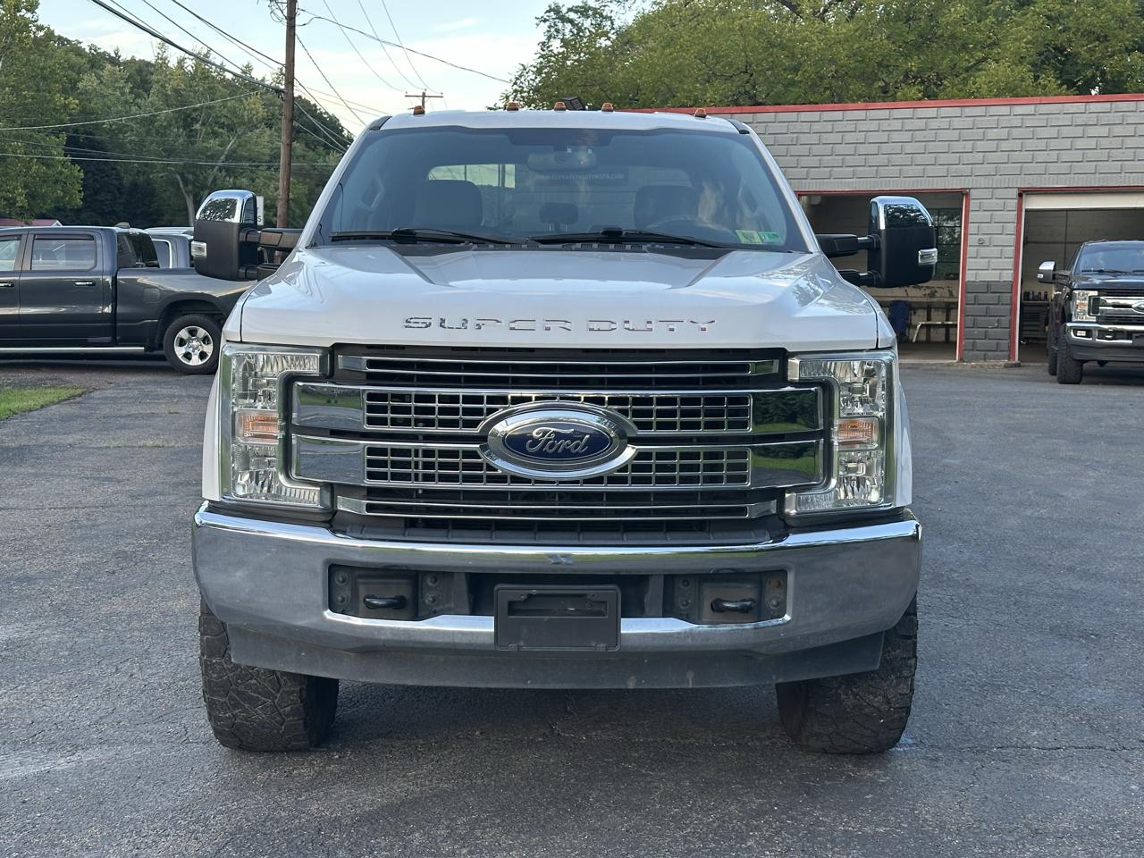 Ford F-250 SD XL Crew Cab 4WD 2017