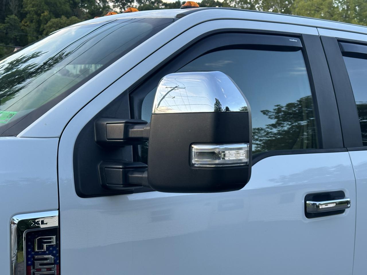 Ford F-250 SD XL Crew Cab 4WD 2017