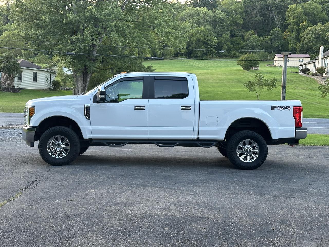 Ford F-250 SD XL Crew Cab 4WD 2017