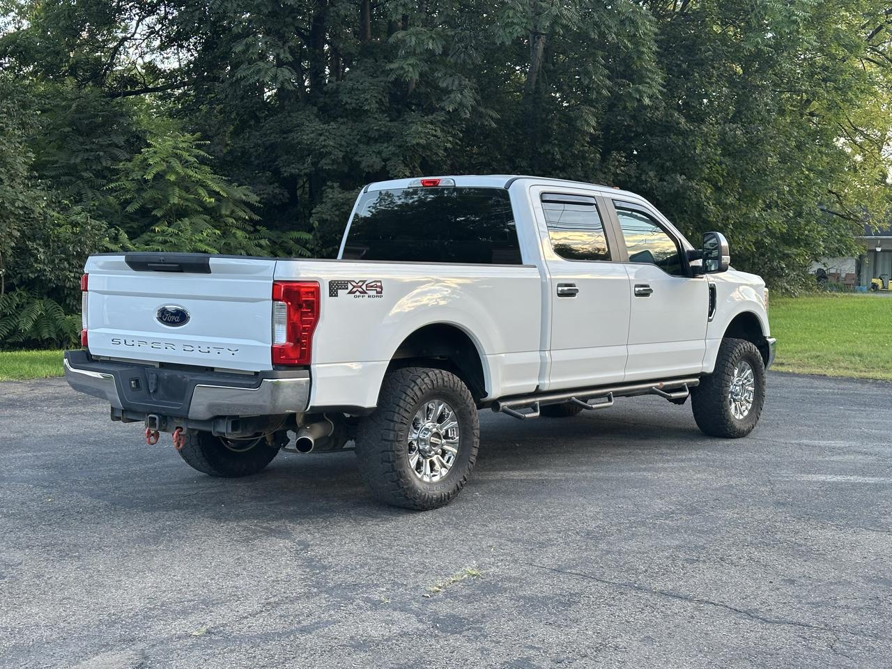 Ford F-250 SD XL Crew Cab 4WD 2017