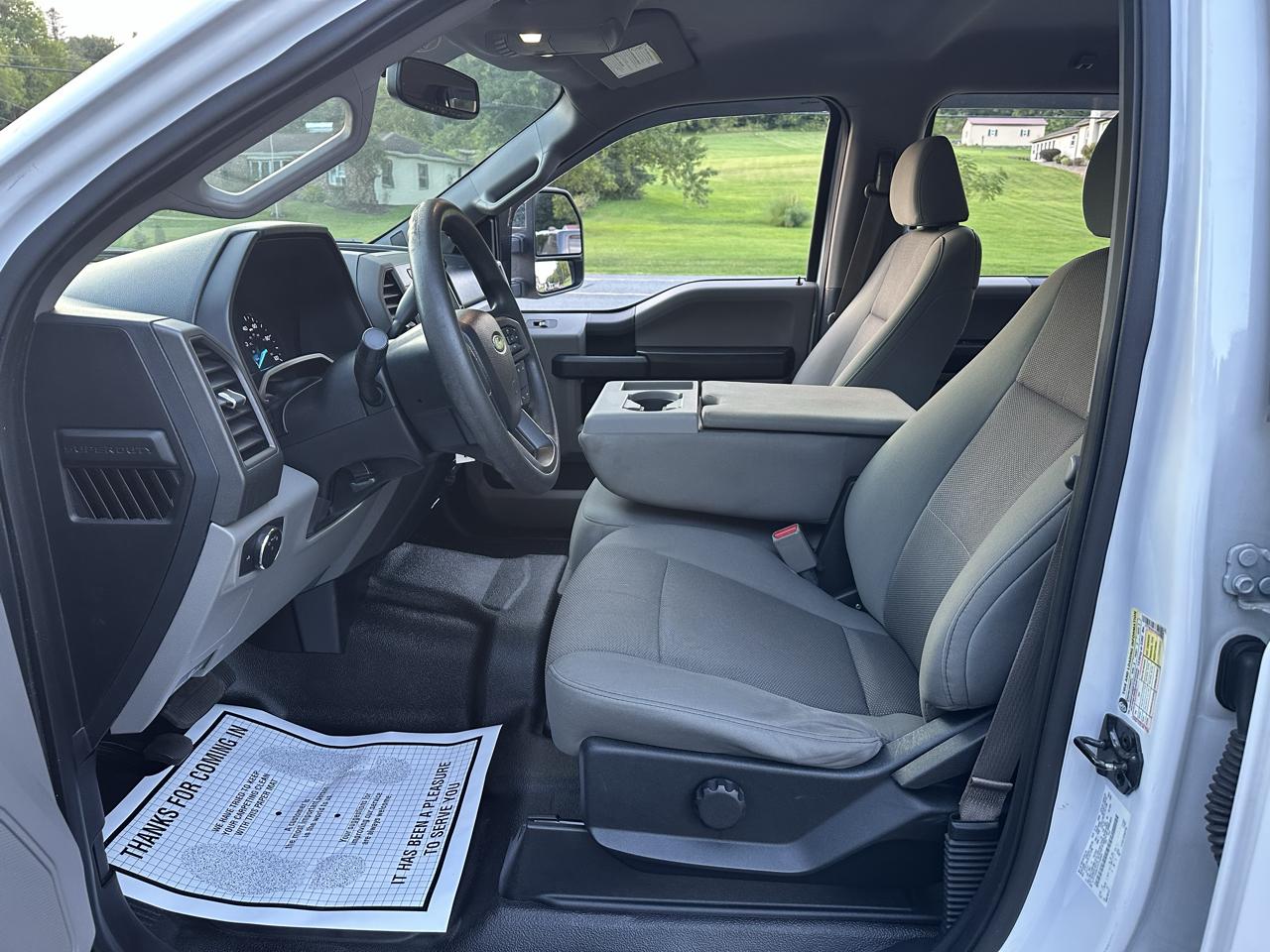 Ford F-250 SD XL Crew Cab 4WD 2017