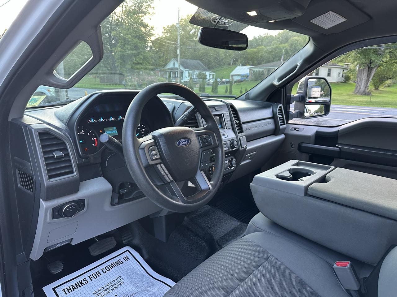 Ford F-250 SD XL Crew Cab 4WD 2017
