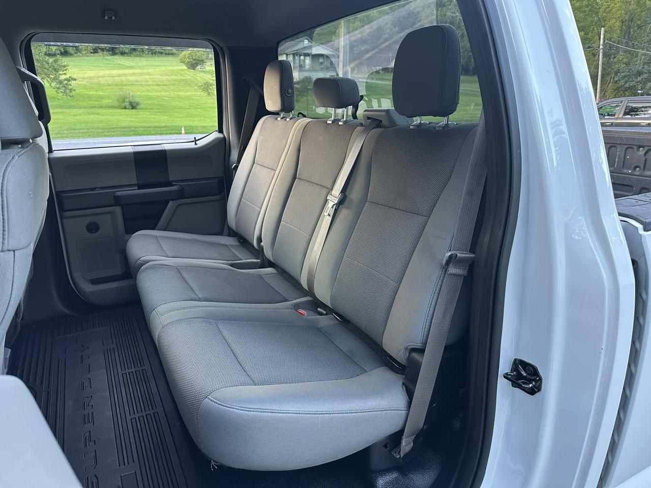 Ford F-250 SD XL Crew Cab 4WD 2017