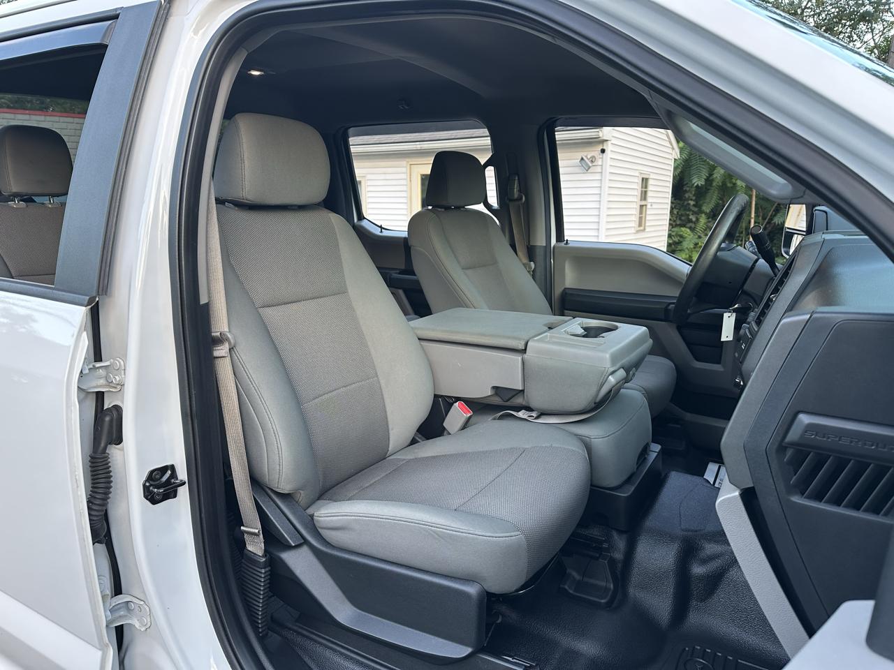 Ford F-250 SD XL Crew Cab 4WD 2017