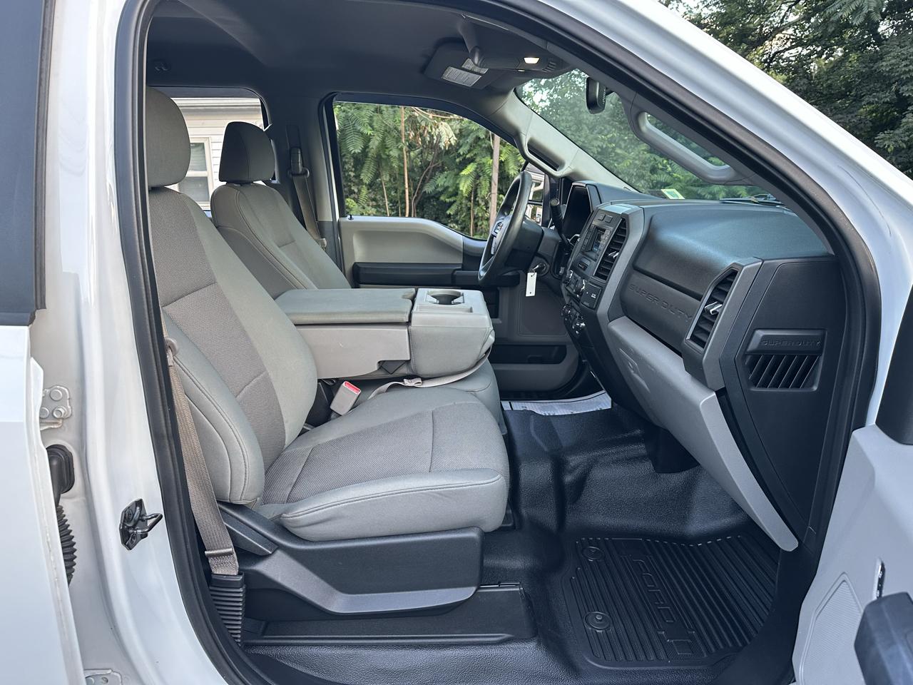 Ford F-250 SD XL Crew Cab 4WD 2017