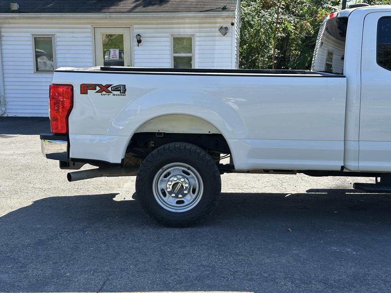 Ford F-250 SD XL SuperCab Long Bed 4WD 2021