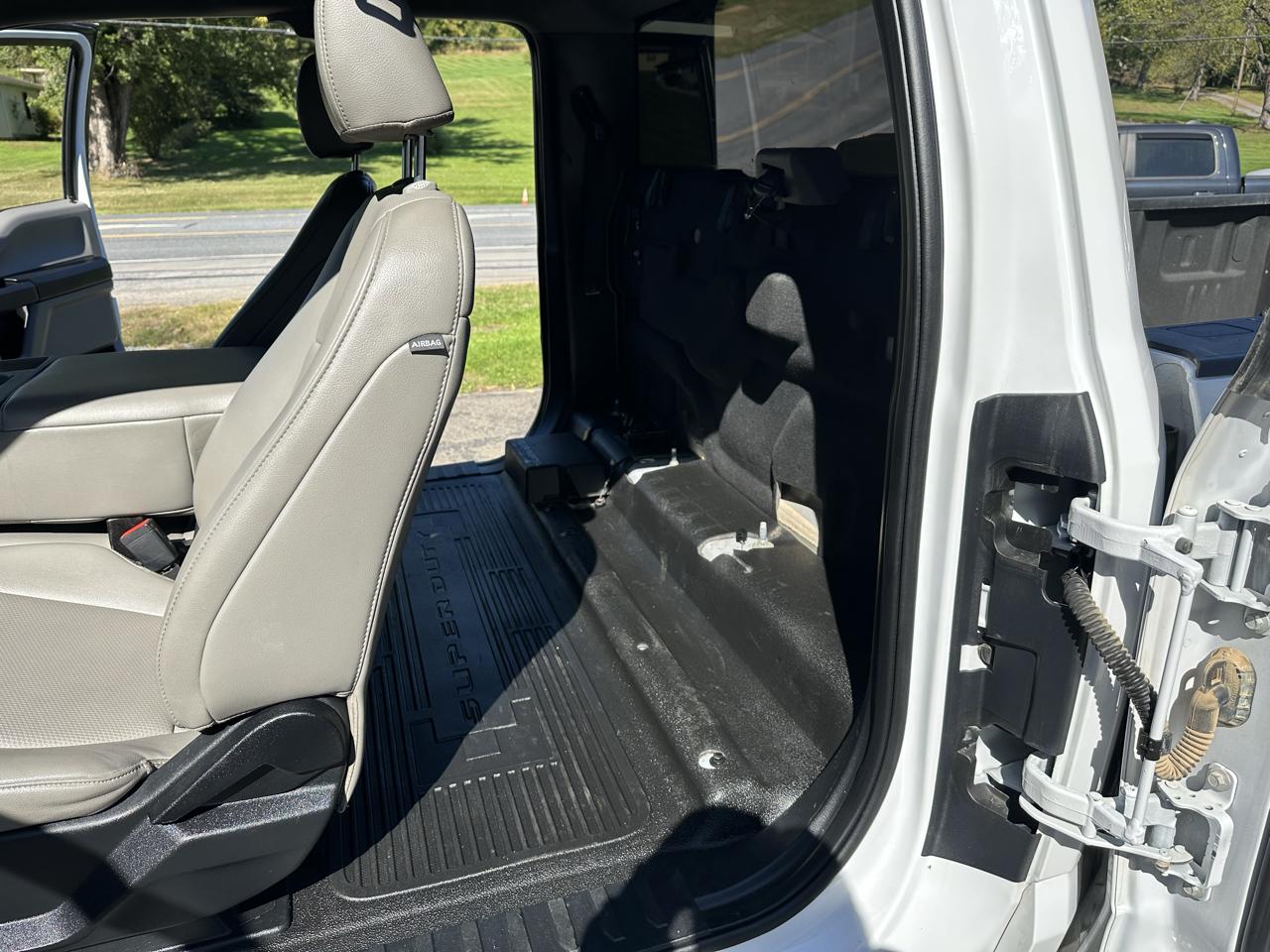 Ford F-250 SD XL SuperCab Long Bed 4WD 2021