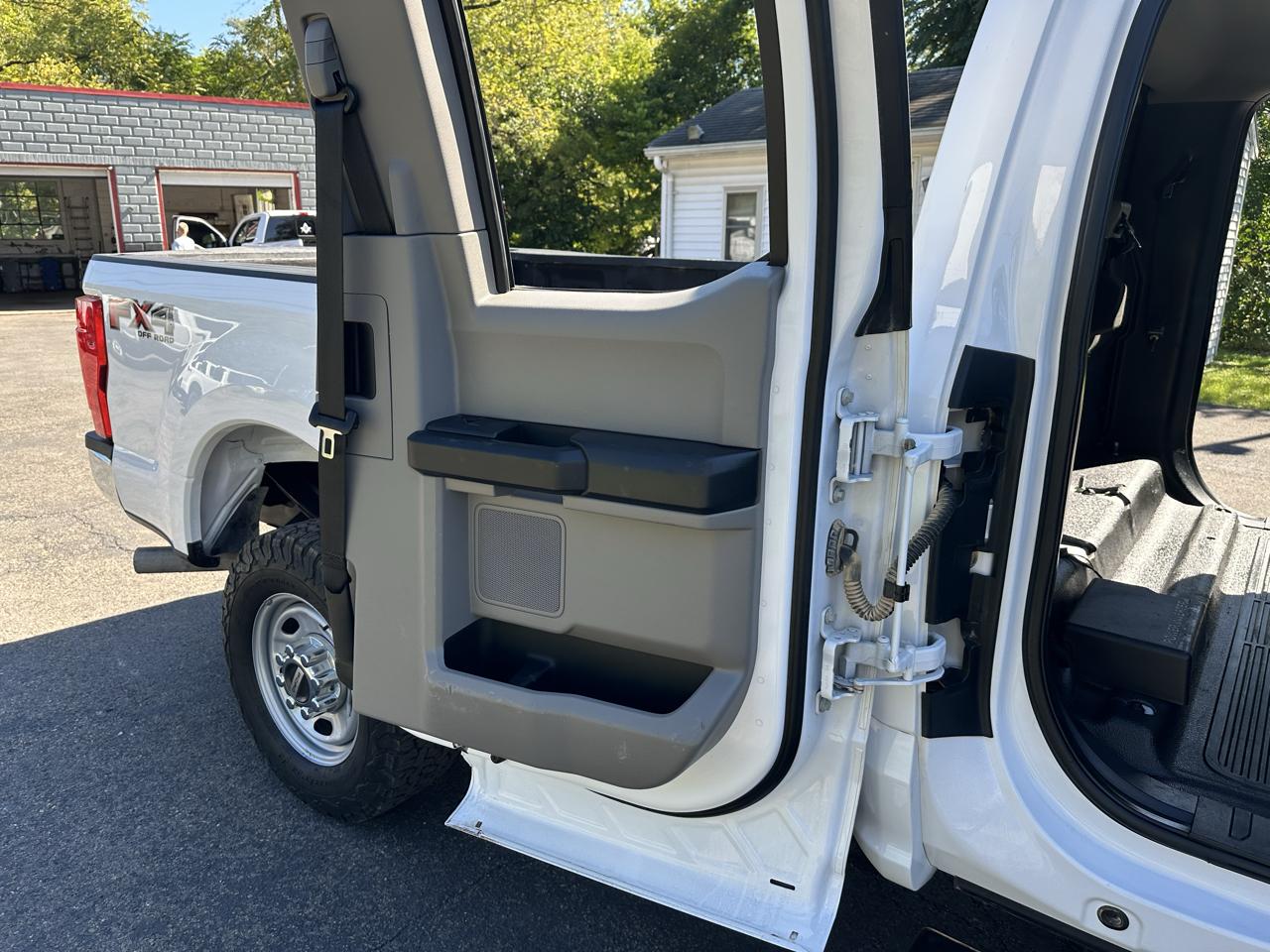Ford F-250 SD XL SuperCab Long Bed 4WD 2021