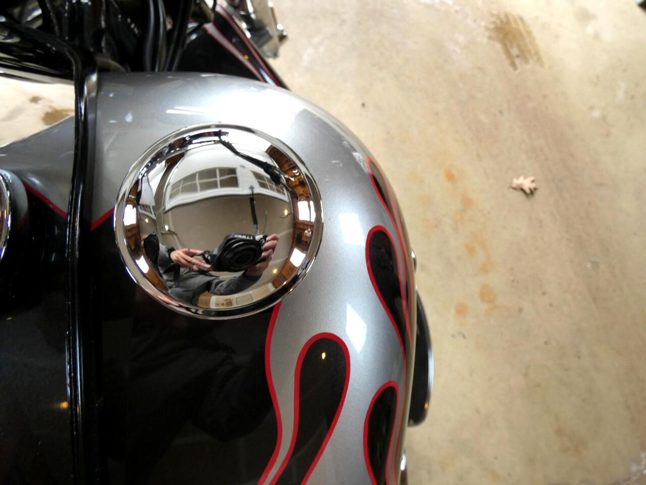 2004 Harley-Davidson FLSTFI 31