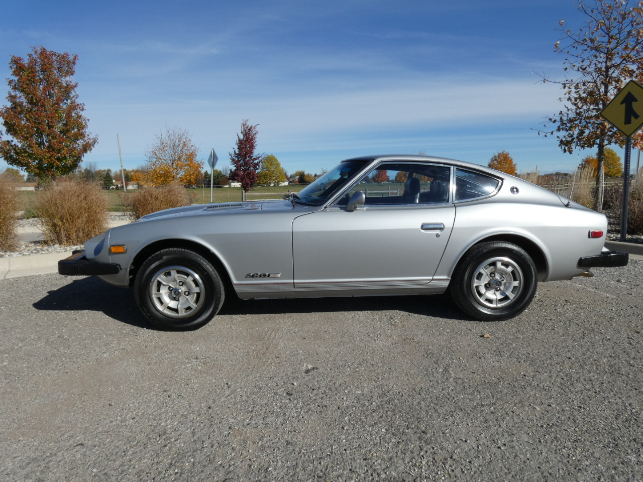 Nissan 280ZX 2dr Coupe 5-Spd 1977