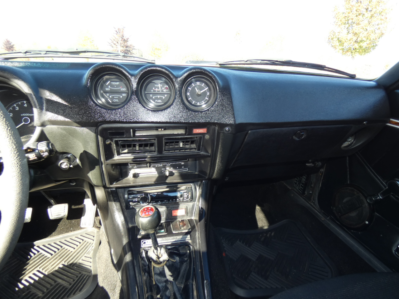 Nissan 280ZX 2dr Coupe 5-Spd 1977