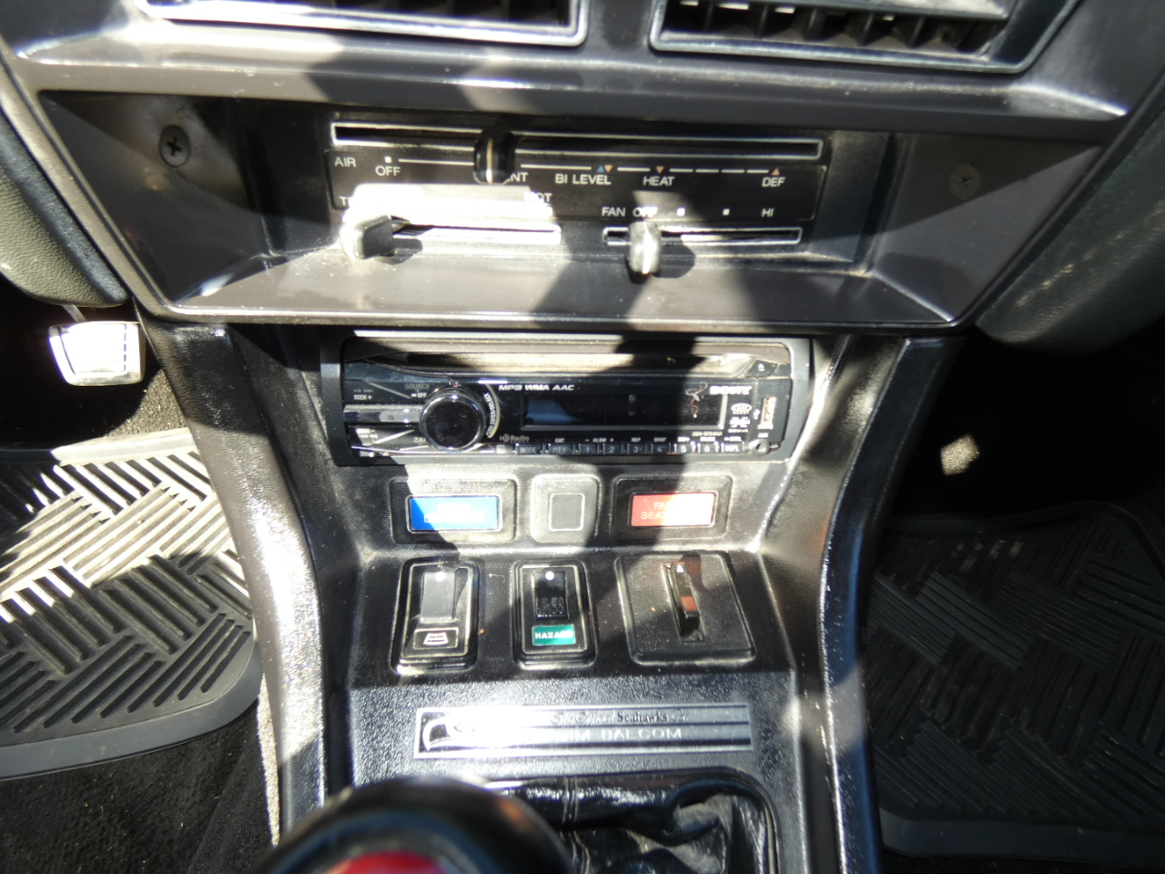 Nissan 280ZX 2dr Coupe 5-Spd 1977