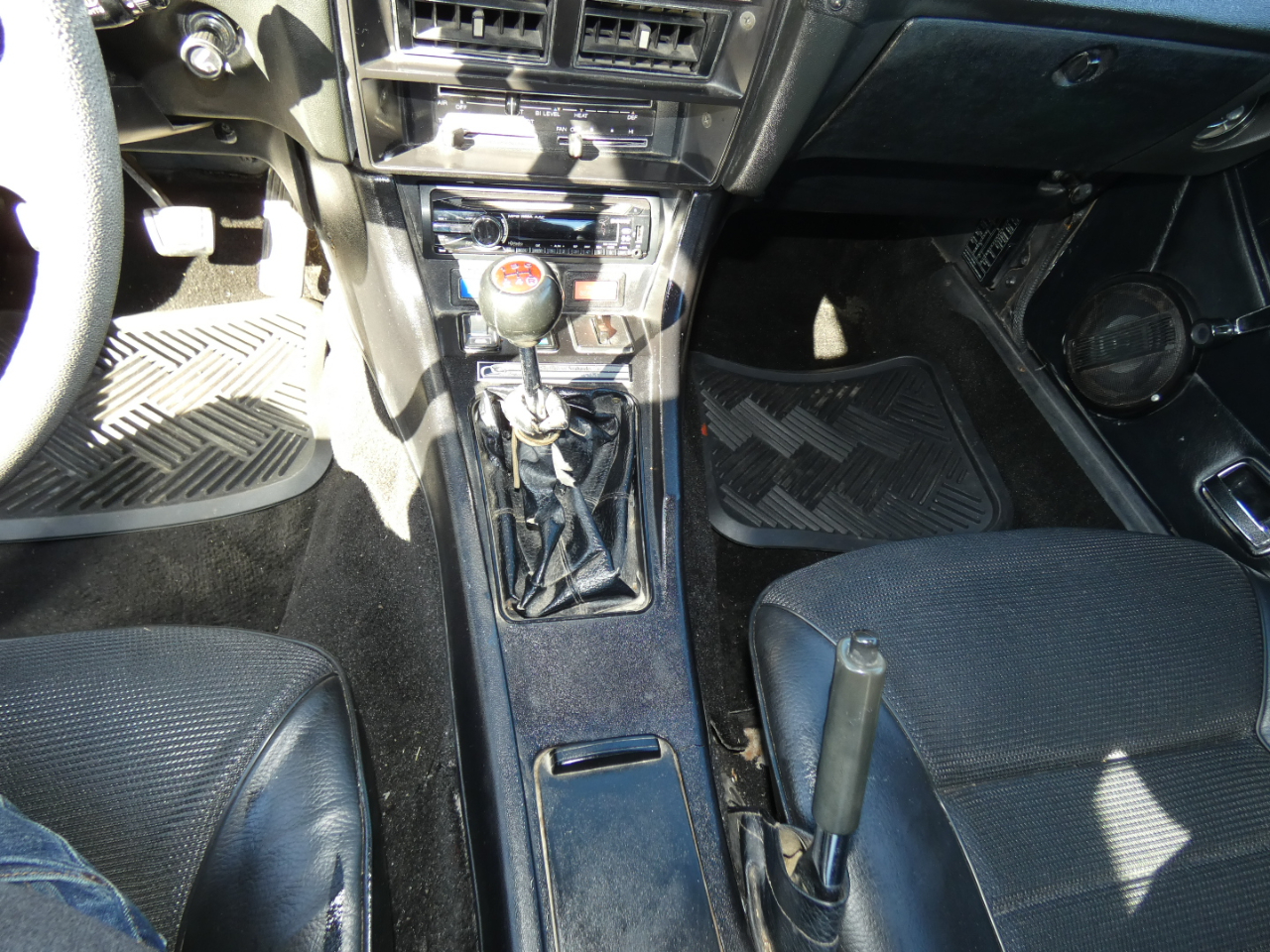 Nissan 280ZX 2dr Coupe 5-Spd 1977