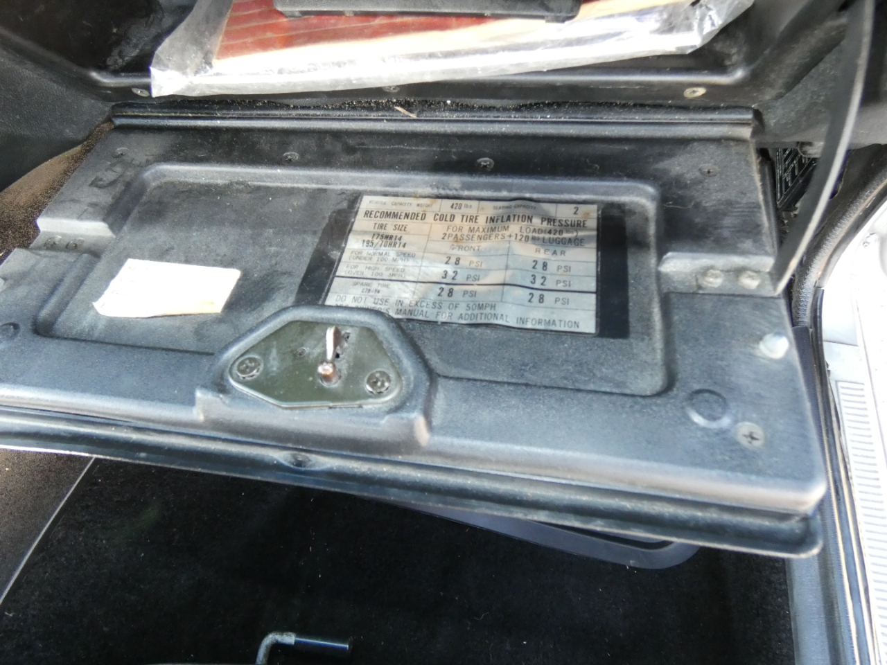 Nissan 280ZX 2dr Coupe 5-Spd 1977